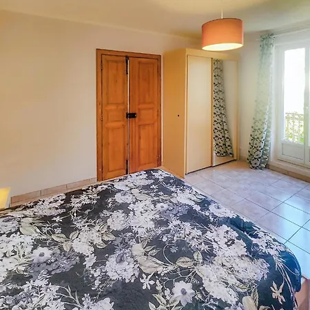 Maison De *