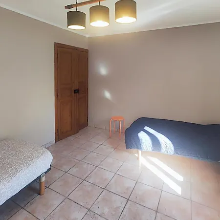Maison De *